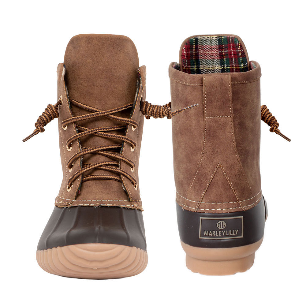 Sample Sale Duck Boots in Grass