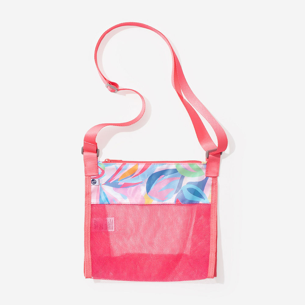 watercolor cheetah seashell bag in sand