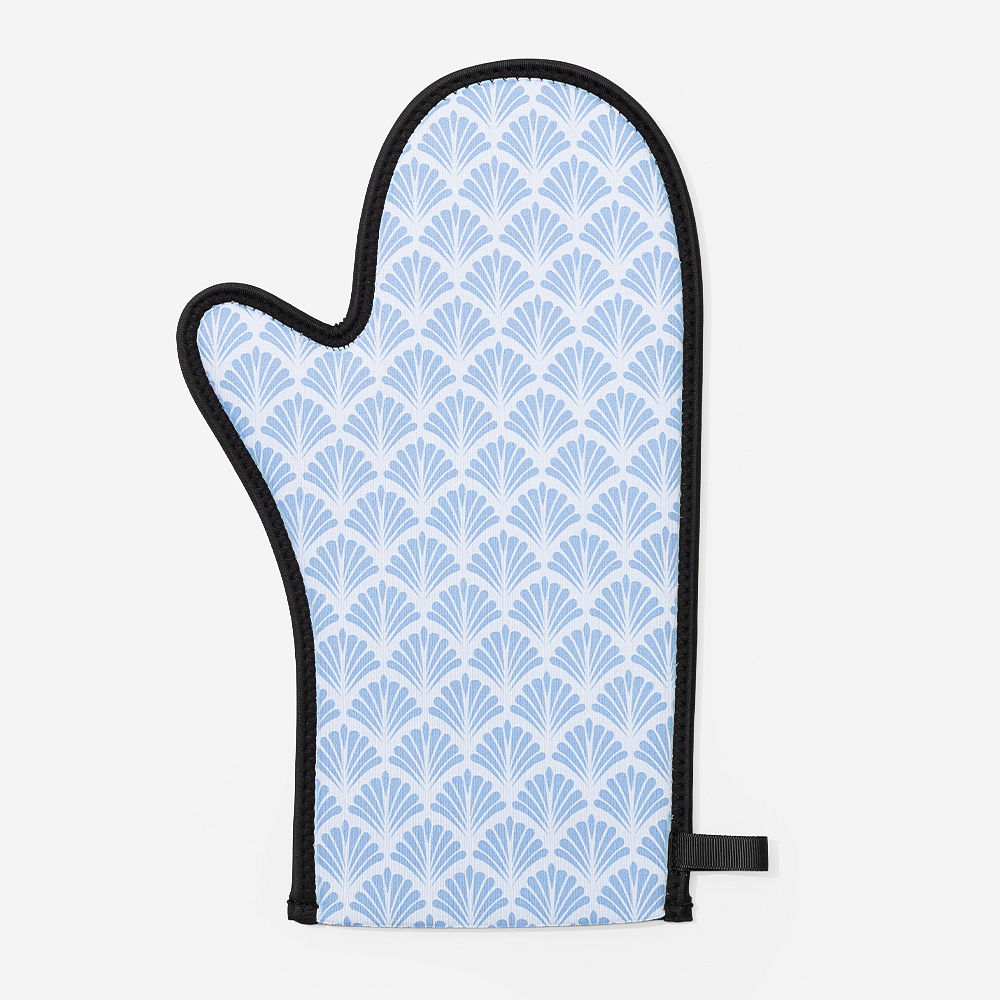 Monogrammed Neoprene Oven Mitt | Blue Shells