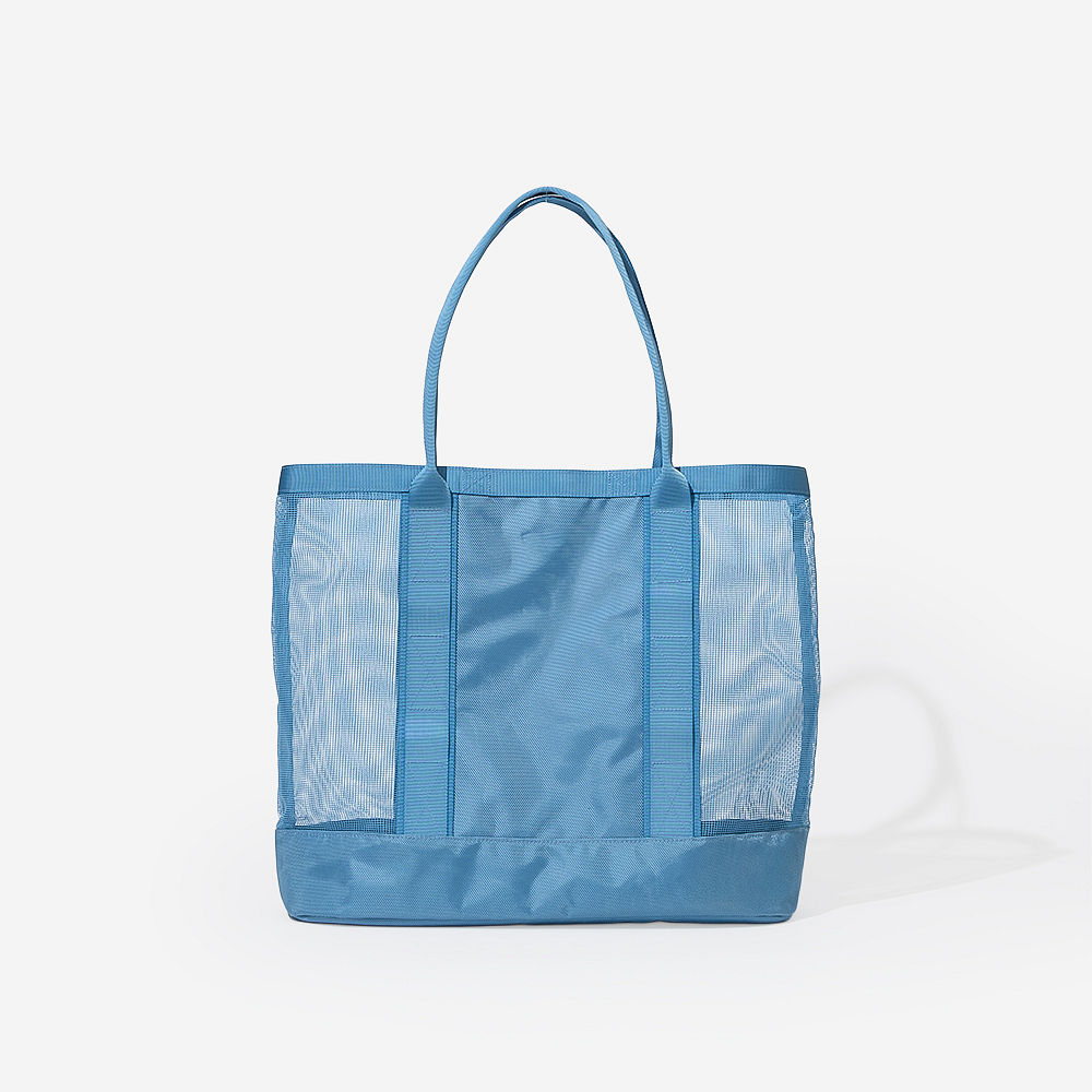 Structured Mesh Tote spill flatlay