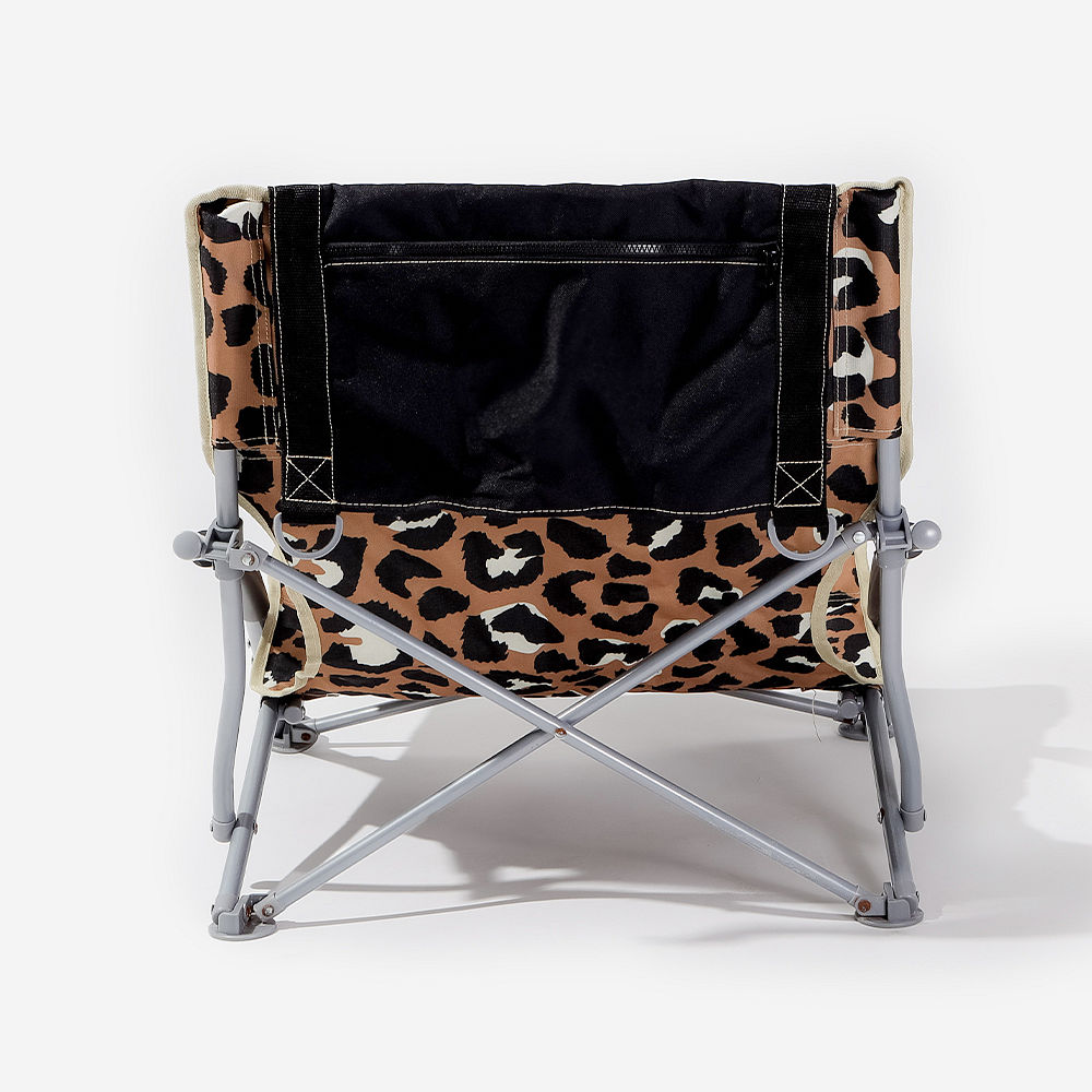 zipper pocket on back of monogrammed beach chair