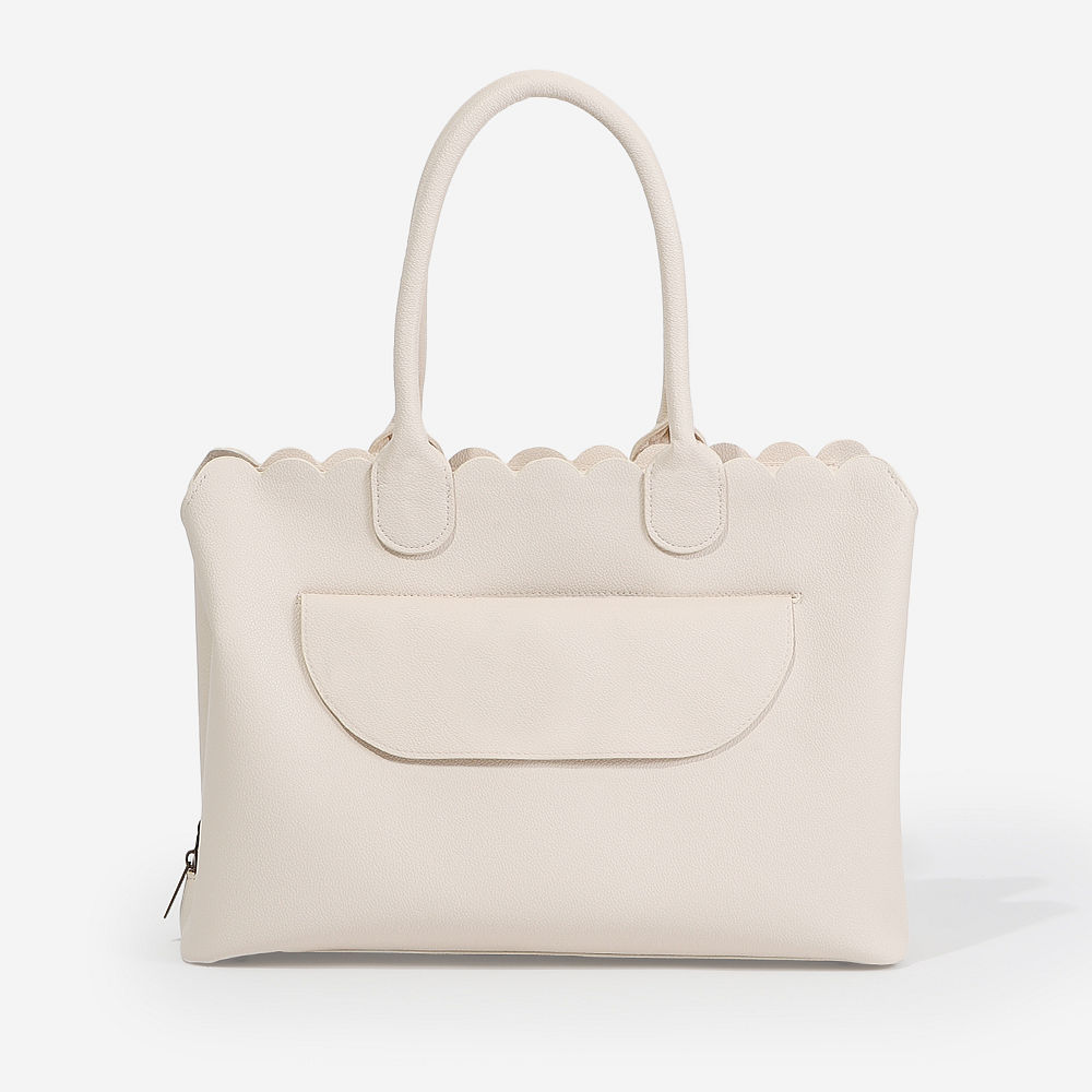 angled image of essential work tote