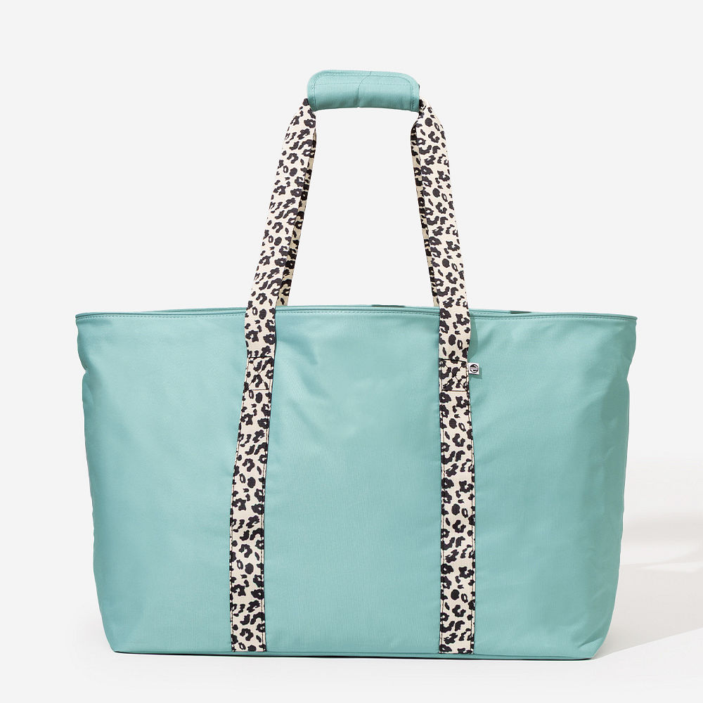 black spottie extra large tote bag in hand