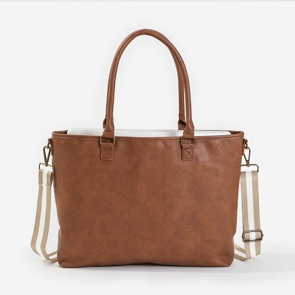 laptop tote bag in hands