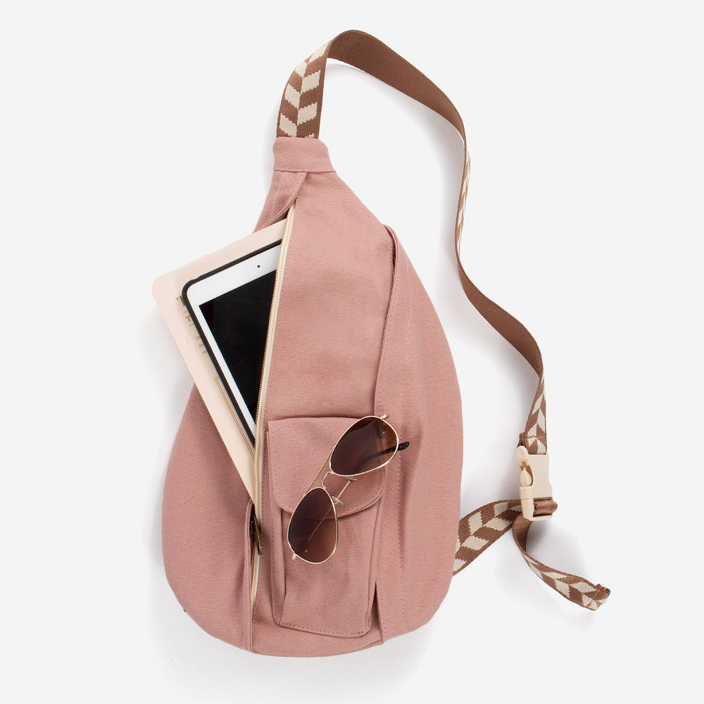 cheetah sling pack
