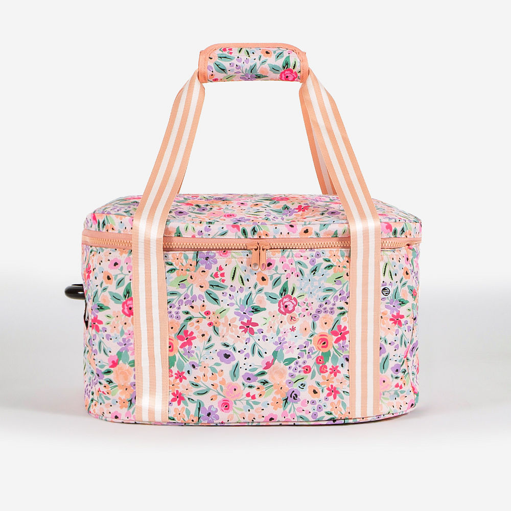 https://images.marleylilly.com/catalog/previewer/88/slow-cooker-carrier-in-coral-floral.jpg