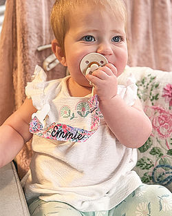 Shop Paci Clip