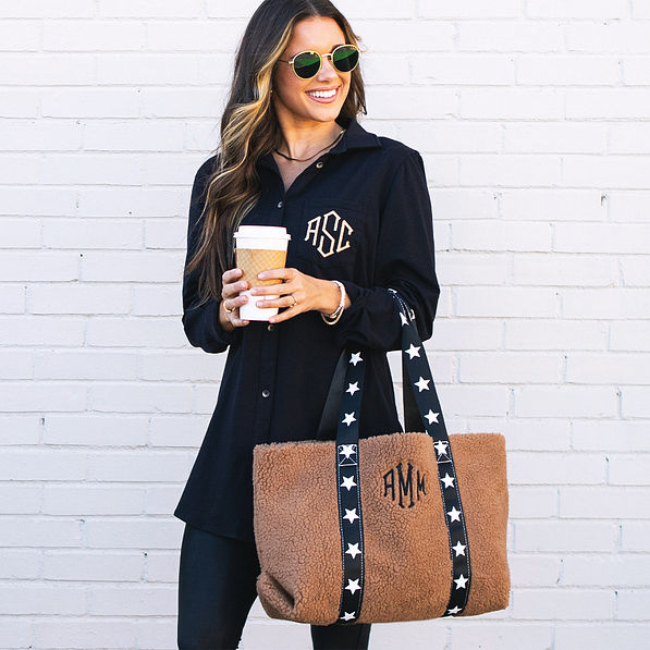 hickory sherpa tote bag on arm