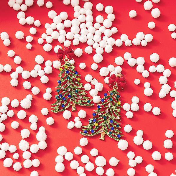 beaded christmas earrings in green on cotton