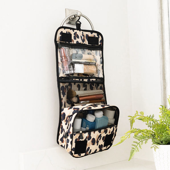 classic cheetah packable hanging travel case
