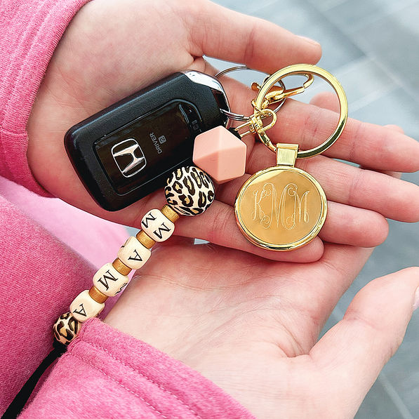 monogrammed mama leopard pink keychain with keys