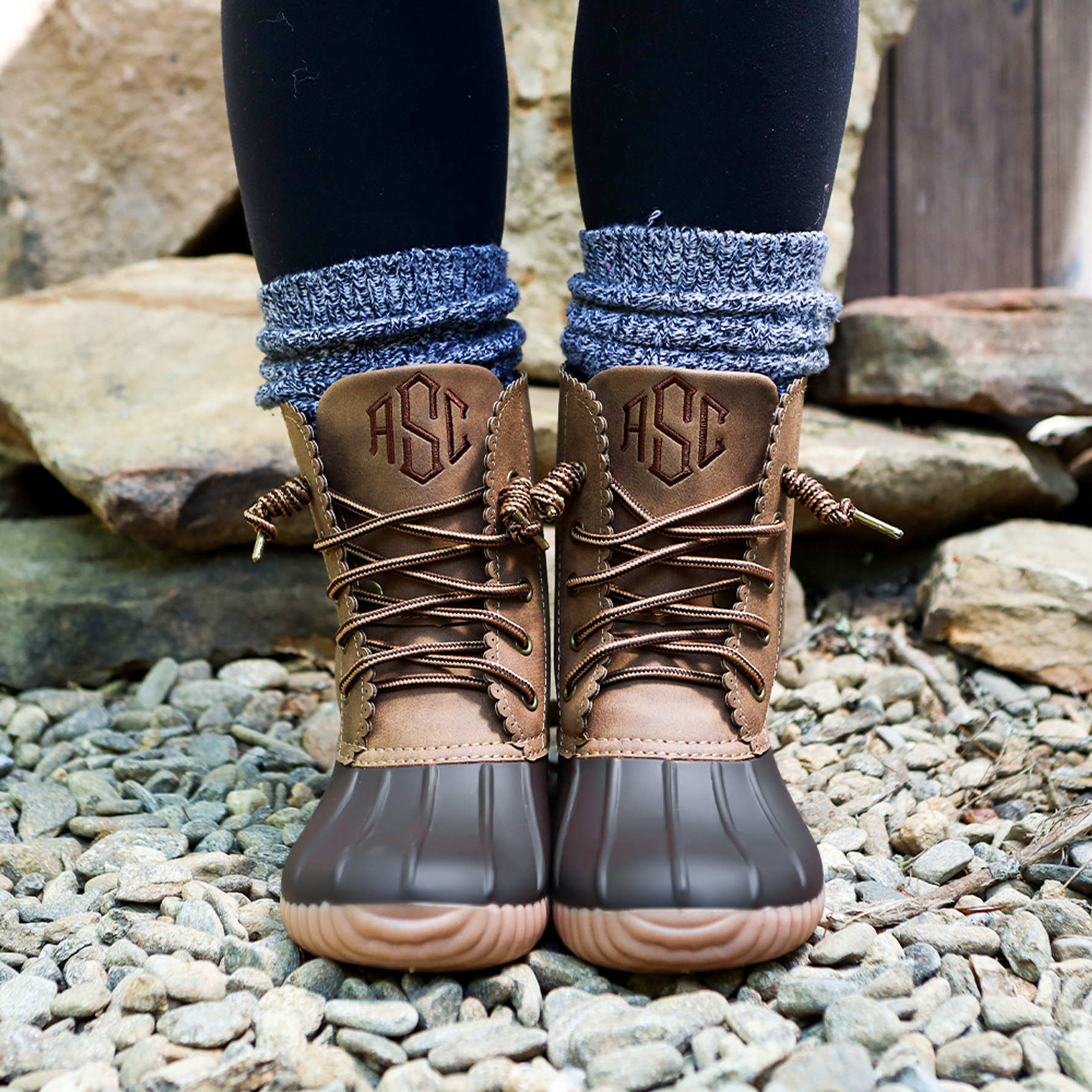 mens duck boots on feet
