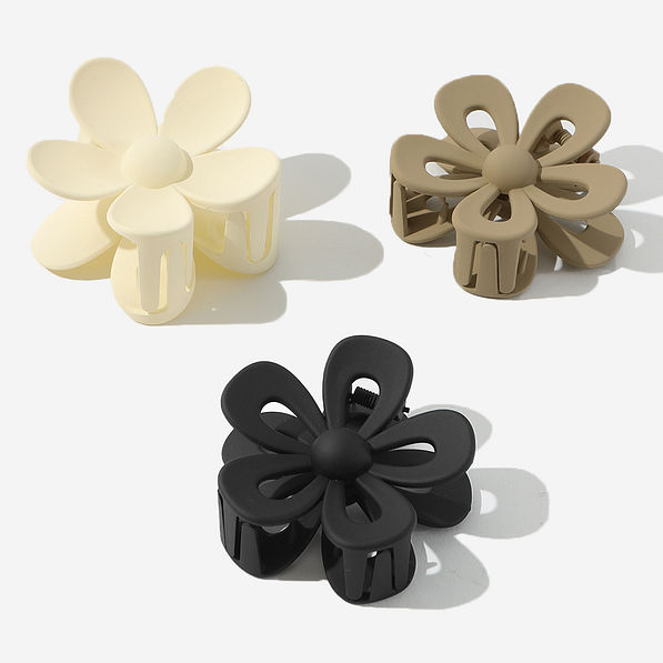 flower claw clips in neutral