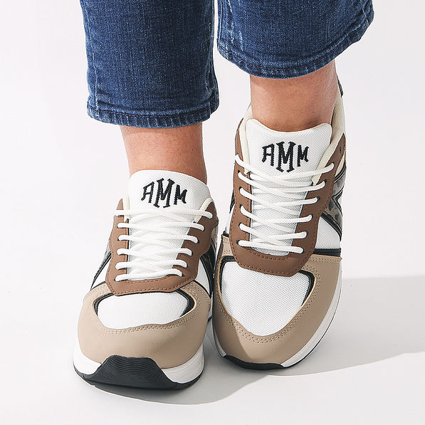 front view of classic sneaker