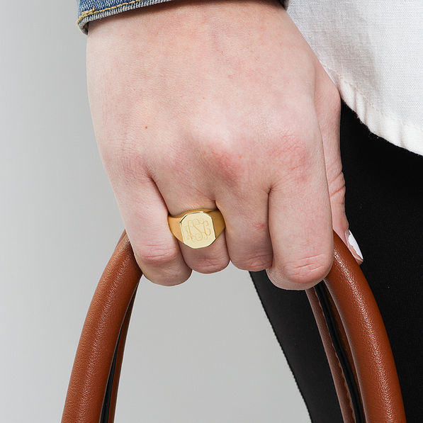 monogrammed signet ring in gold