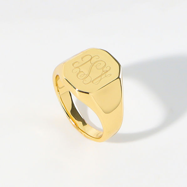 monogrammed signet ring in gold