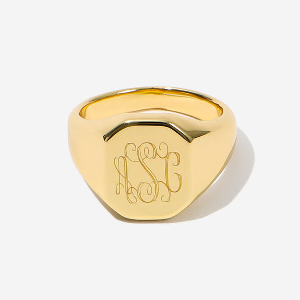 monogrammed signet ring in gold