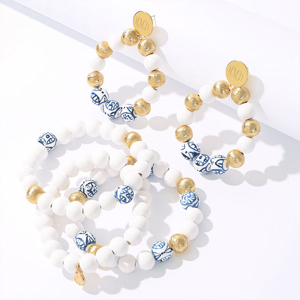 close up of the coastal jewelry set