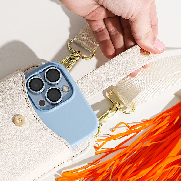 Tennessee Volunteers Phone Crossbody pull tab in action