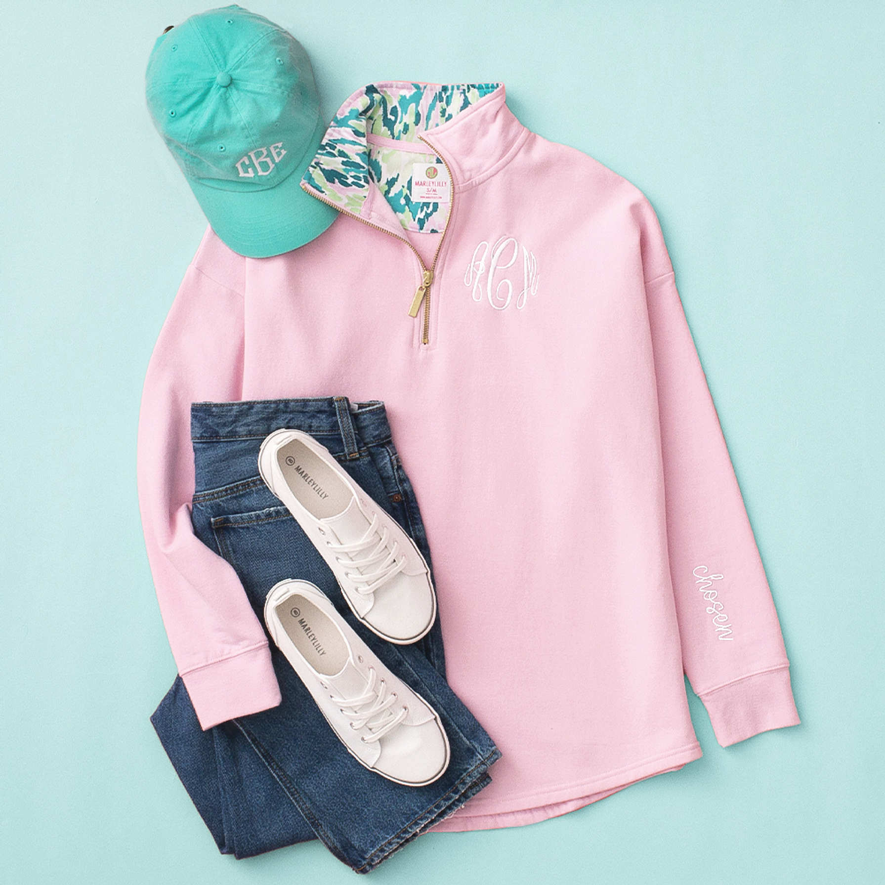 The Buckley Applique Pullover in PRAY