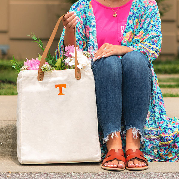 tennessee canvas bag sidewalk