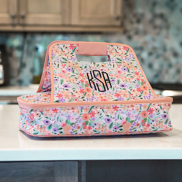 https://images.marleylilly.com/profiles/ml-product-detail/product/21286/lAQ-coral-floral-casserole-carrier-on-counter-2.jpg