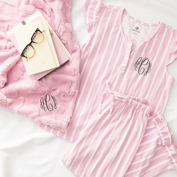 pink bow blanket with ruffle pajamas
