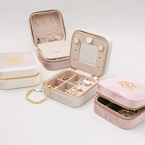 velvet jewelry cases open display