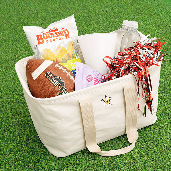 vanderbilt solid ivory market basket on turf