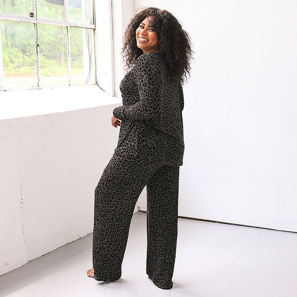 Mia wearing onyx leopard pjs