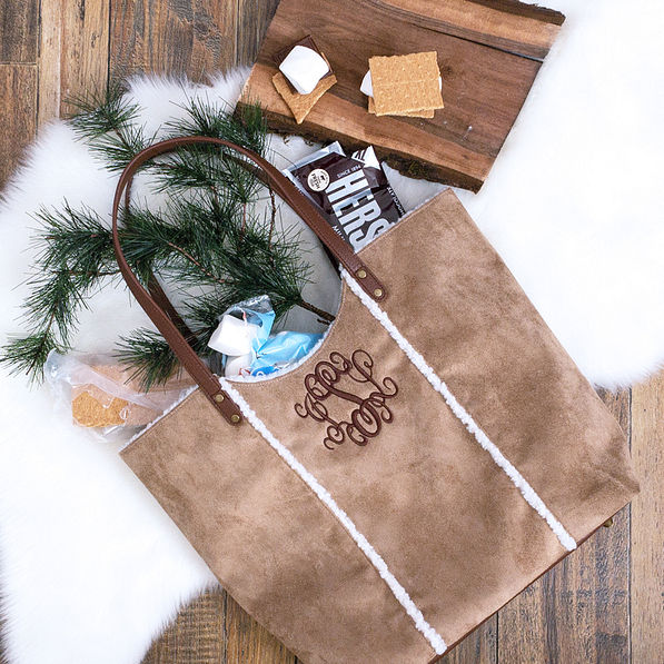 personalized aspen tote with smores
