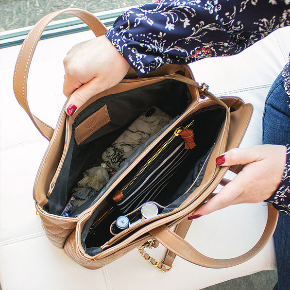 inside of quilted chain handbag