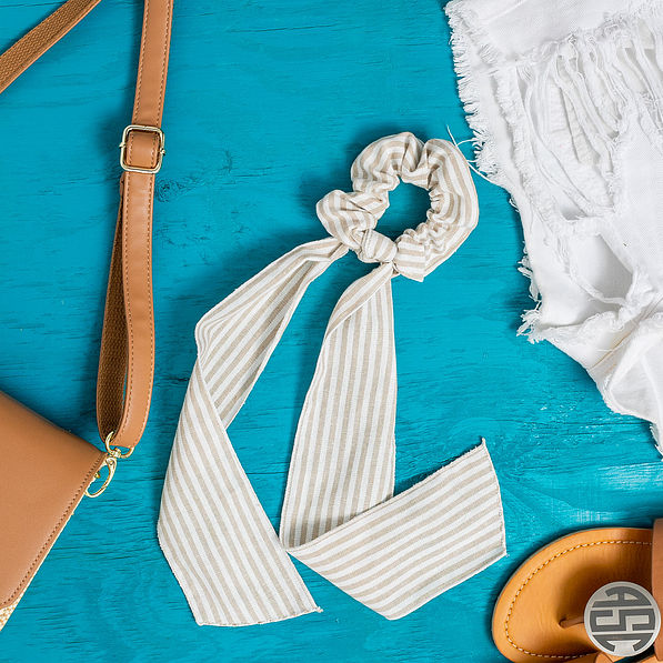 seersucker ribbon scrunchie with blue background