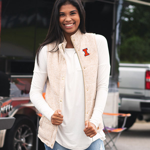 illinois heathered quilted vest at a tailgate