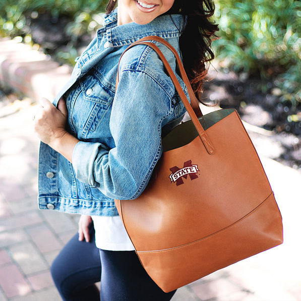 mizzou basic tote bag on shoulder