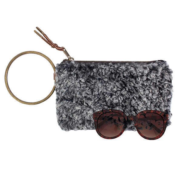 sherpa wristlet in charcoal