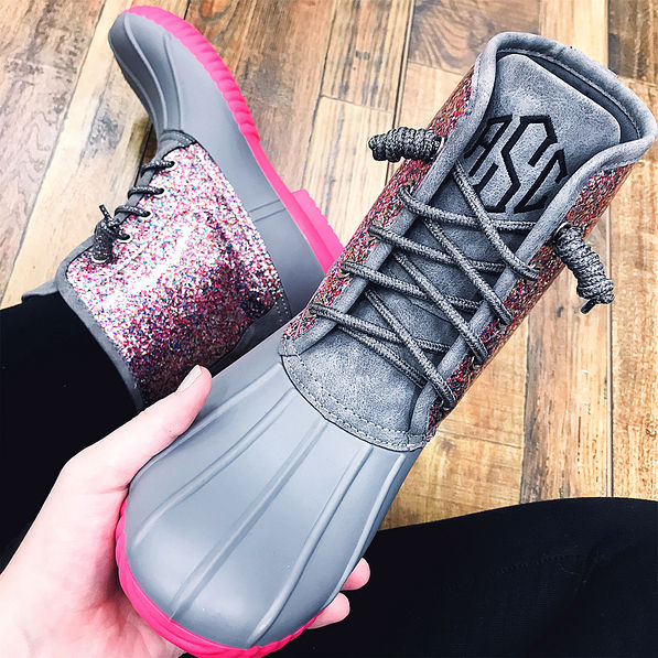 confetti duck boot selfie