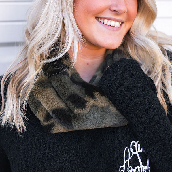 camo fur infinity scarf with black boyfriend sweater