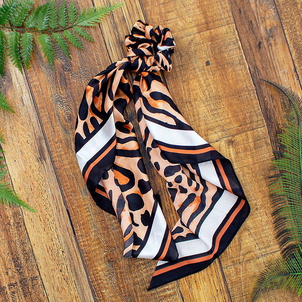 leopard scrunchie scarf with leaves
