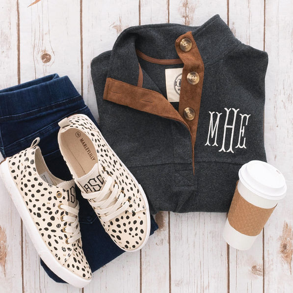 spring leopard sneakers outfit