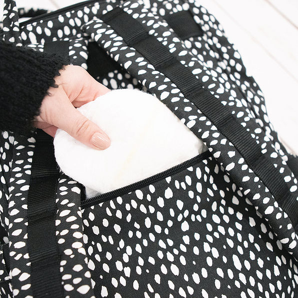 pocket for dirty diapers