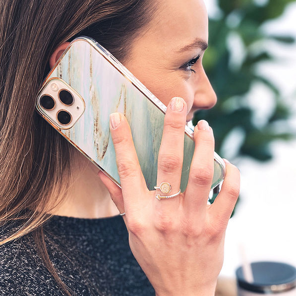 marble phone case on iphone