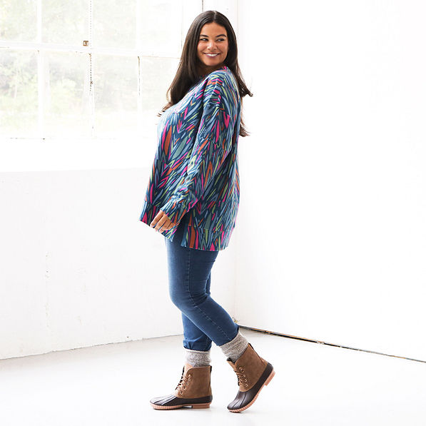 everyday sweatshirt on julia full body