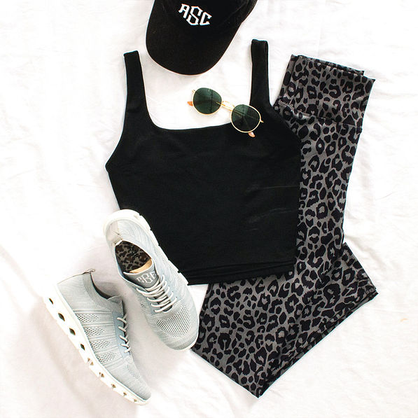 dark leopard high rise leggings flatlay