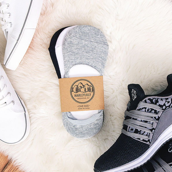 pack of no show socks with sneakers