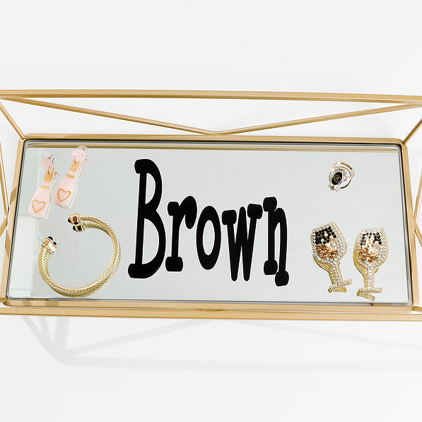 5 inch name sticker in black on jewlery tray