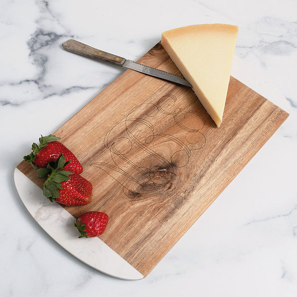 https://images.marleylilly.com/profiles/ml-product-detail/product/89084/AlO-marble-cutting-board-with-strawberries.jpg
