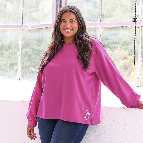 personalized magenta puff sleeve top with jeans