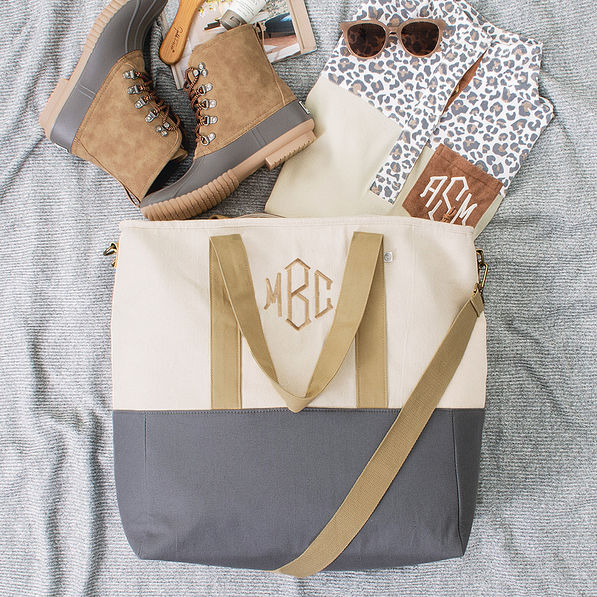 Savannah overnighter with clothes