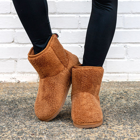 front of hickory sherpa boots with leggings